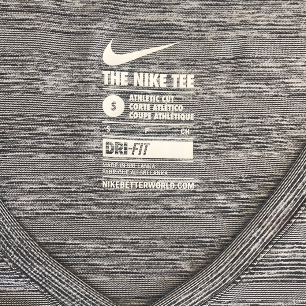 Nike Dri fit Tee - Picture 5 of 6
